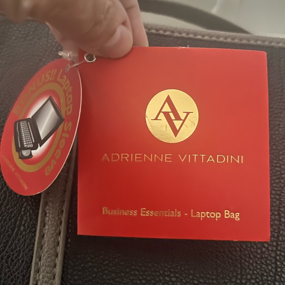 NWT Adrienne Vittadini Buisness Travel Bag w/ Lap Top Compartment!